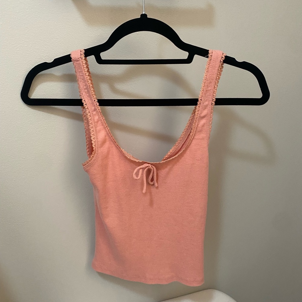 pink cropped tank top